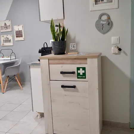 Grey شقة سالونيك