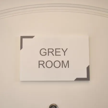 Grey * Thessalonique